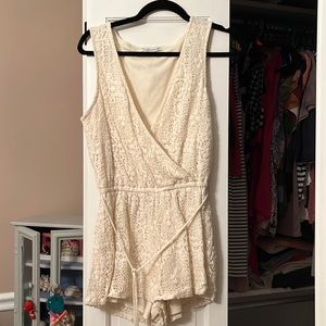 AE Lace Romper Ivory Small